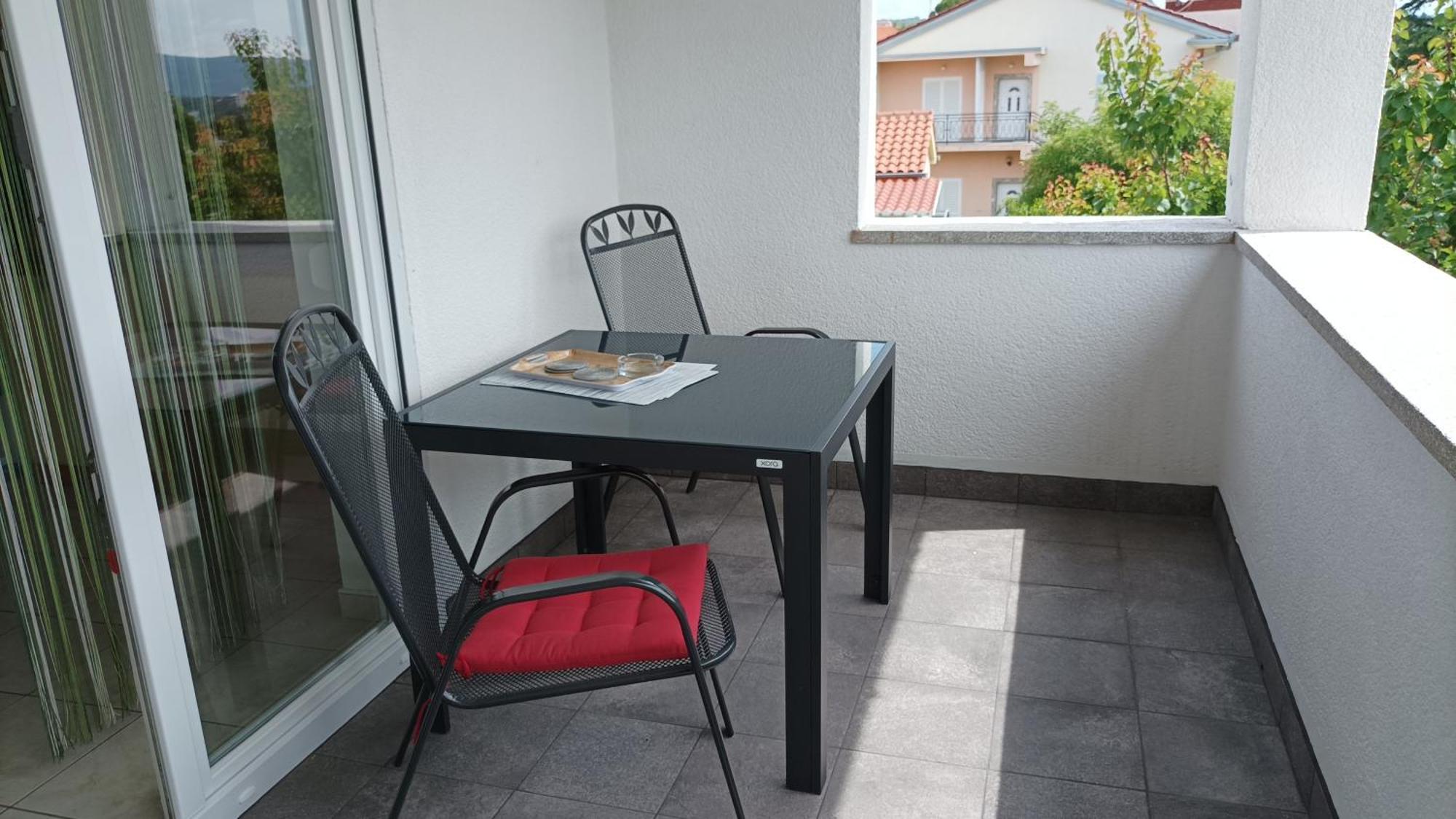 Apartment Oreskovic Крк Экстерьер фото